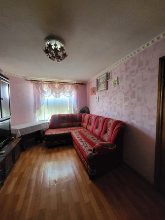 Продаж гуртожитку, 2 кімнати, цегла, середній поверх - фото 1