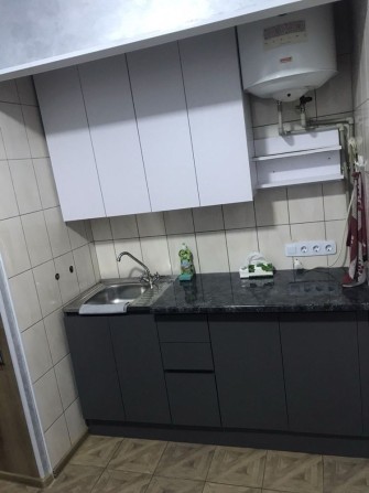 Продається 1 кімната в гуртожитку на вул. Назарія Яремчука, район Дружба - фото 1