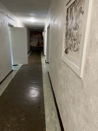 Продається кімната в гуртожитку    по вул.Скальда ціна 13500 дол. - фото 1