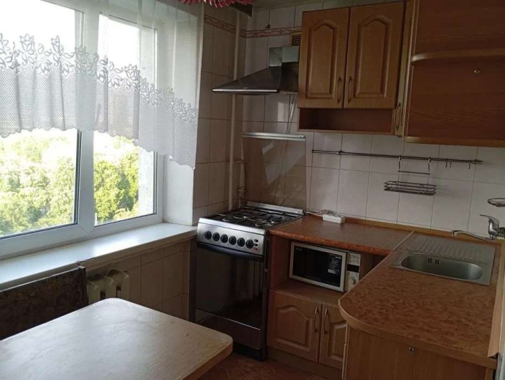 Продаж 3-к квартири вул. Кирилівська 115/2 - фото 1