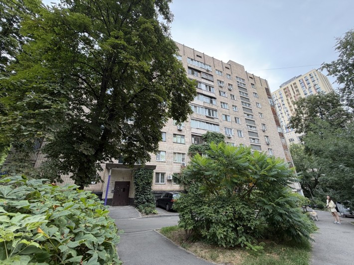 Продам 2 кімнатну квартиру вул. Шовкуненко , 5 - фото 1