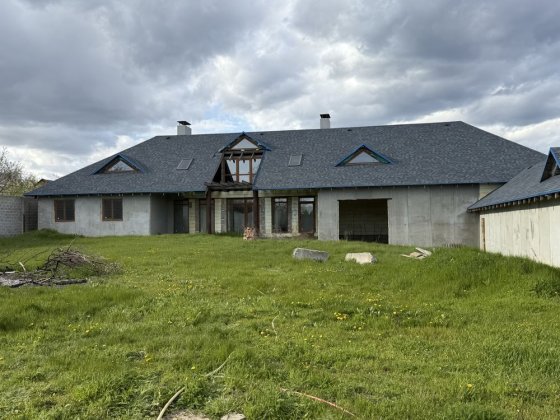 Дом с мансандровым этажом и работающим бизнесом Олександрія