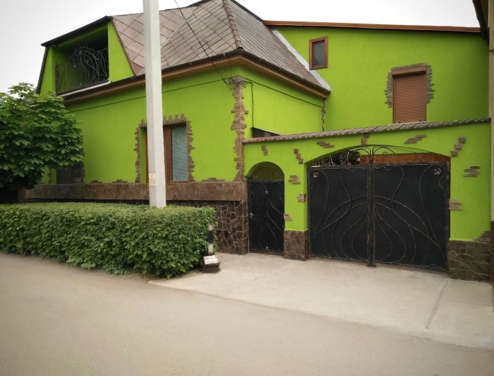Елітний будинок у САМОМУ ЦЕНТРІ МІСТА • 140 м² • Тераса • Гараж • Євроремонт • Ідеально для життя та - фото 1