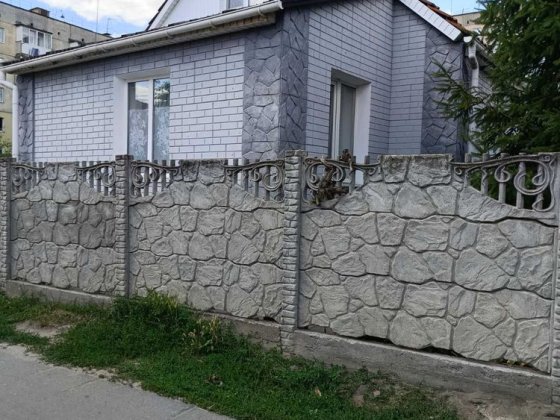 Продам 2 поверховий будинок з газовим опаленням та ремонтом (р-н Кірово)