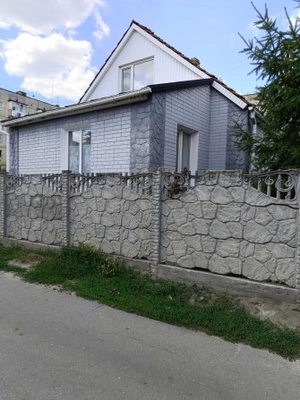 Продам 2 поверховий будинок з газовим опаленням та ремонтом (р-н Кірово) - фото 1