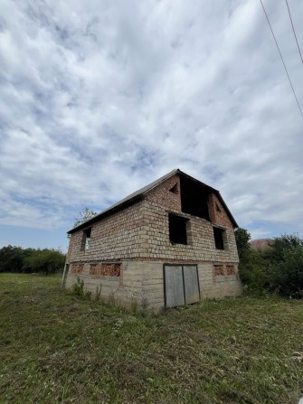 Недобудова 130 м2 приват ділянка 10 соток Берегово вул. Буча - фото 1