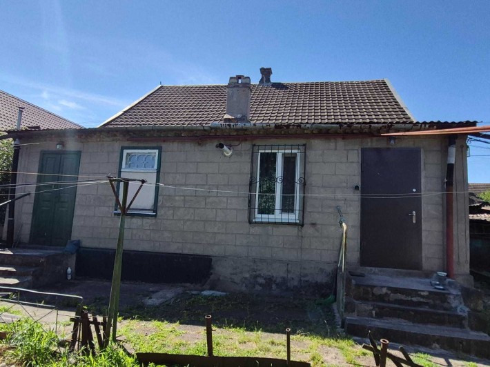 Продам ПРОСТОРНЫЙ дом. - фото 1