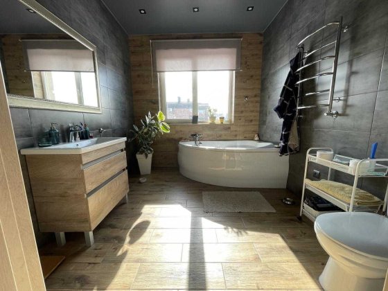Продаж будинку з авторським ремонтом 186м2 та гаражем Боярка