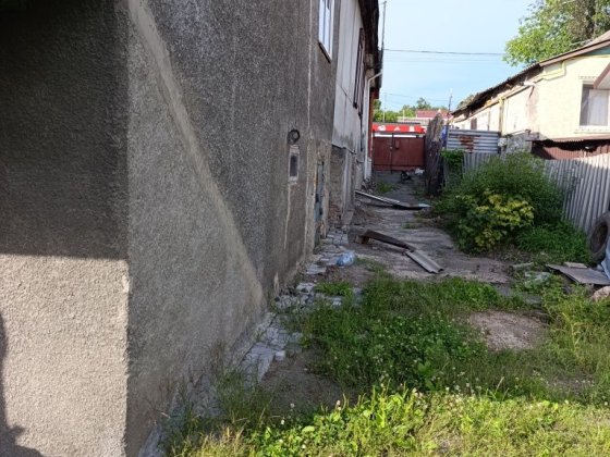 Продам 2/3 будинку біля БК Васильків