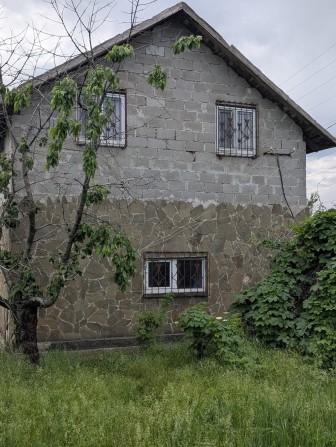 Продам 2-этажную дачу 55 м² . Елизаветовка. Участок 5 соток. Свет и вода в доме. - фото 1