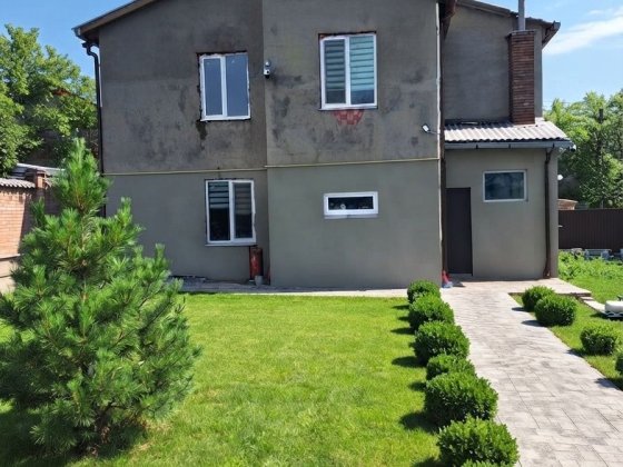 Продам просторный дом 280 м² с продуманной планировкой п. Романково Кам'янське