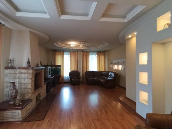 Продам дом 300кв.м Романково ( сш28)