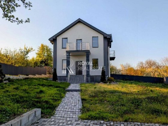 Продаж будинку Вишгород 170кв.м. земля 10 соток під чистову, газ, центральна вода Вишгород