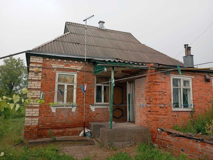 Продам капітальний, цегляний будинок в Дергачах - фото 1