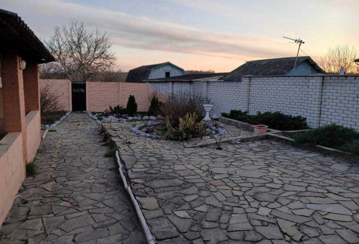 Продаж будинку в центрі м.  Дергачі - фото 1