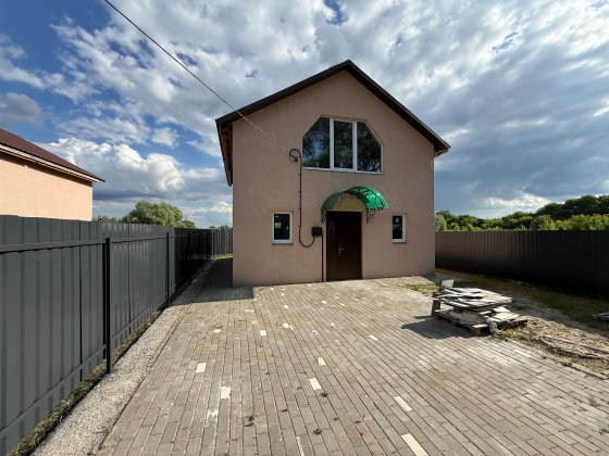 Будинок 90 м² у Гостомелі, тиха вулиця, поруч озеро. Гостомель