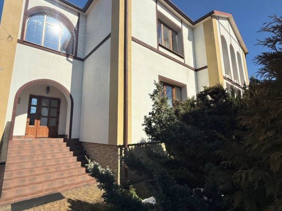 Продаж просторого будинку|м.Дубно|Рівненська обл Дубно