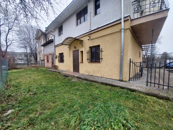 Продаж частини будинку 70.8 м2 в. Стрийська м. Дрогобич Дрогобыч