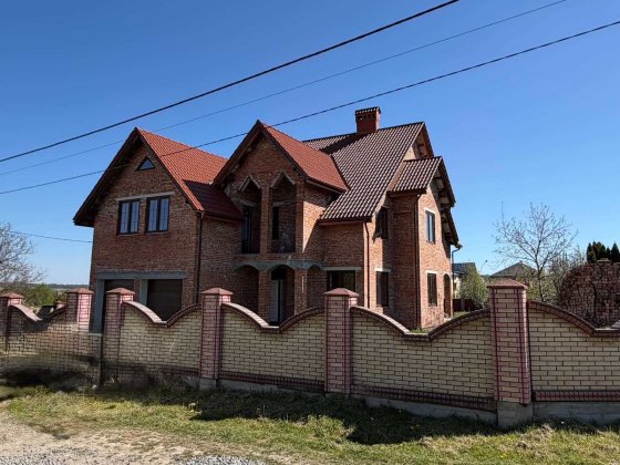 Продаж нестандартного ВІП будинку, лише 3 км. до м. Дрогобич! Дрогобич