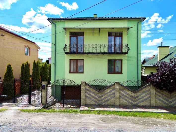 Продається просторий цегляний будинок у м.Дрогобич!!! - фото 1