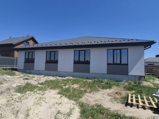 Продаж одноповерхового дуплексу 92 м² з ділянкою 3.8 сотки в Гостомелі Гостомель