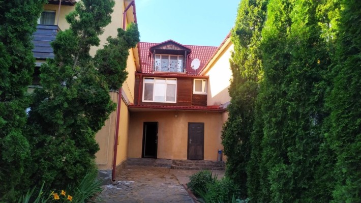 Таунхаус з ремонтом, гаражем і погребом | 170 м² | Готовий до заселення - фото 1