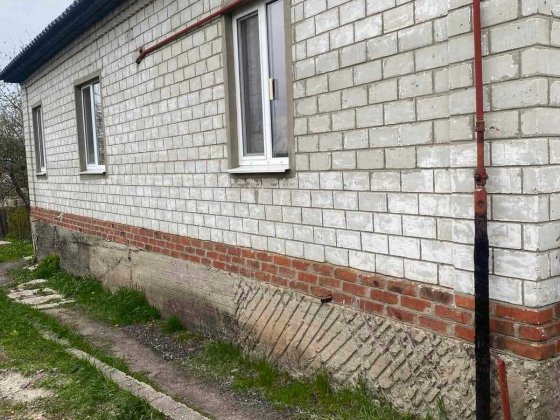Продається  будинок у гарному стані готовий до проживання. Змиев