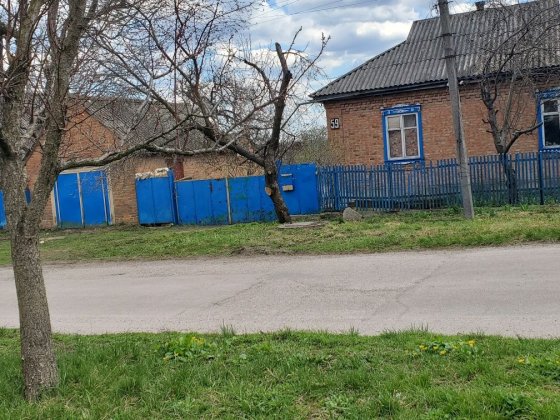 Продається будинок в  тихому , спокійному місці Знаменка