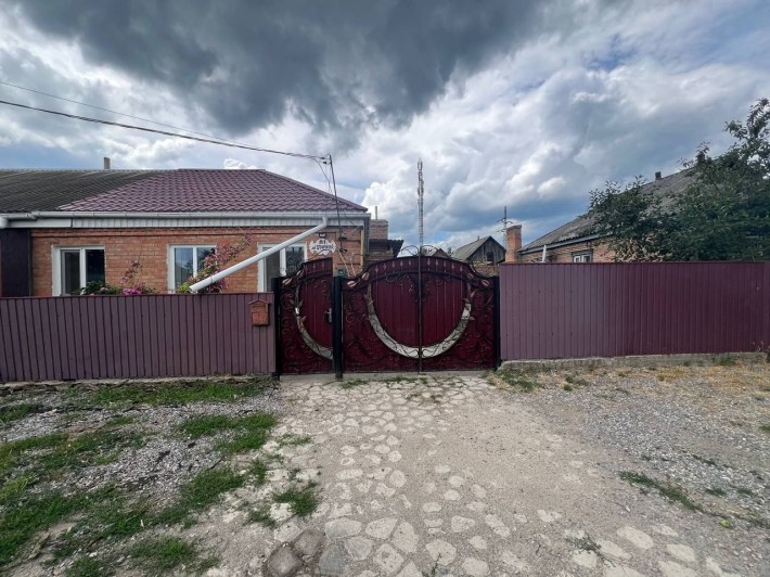 Продаж 1/2 будинку - фото 1