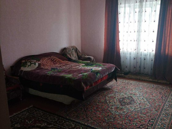Продається двоповерховий будинок в центрі міста Изюм