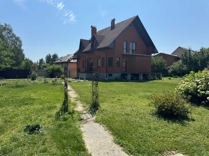Гостомель Продам будинок біля центрального озера - фото 1
