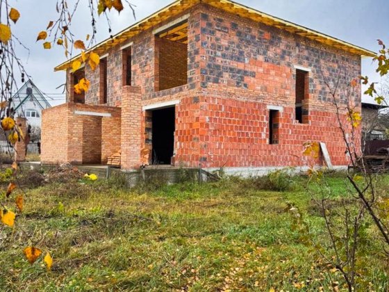 ДВА дуплекси з великою ділянкою! Комунікаціі, центр, дорога! Гостомель