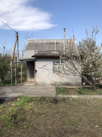 В продаже дачный домик, к морю 20 минут! СК Маяк. заведен свет, вода - фото 1