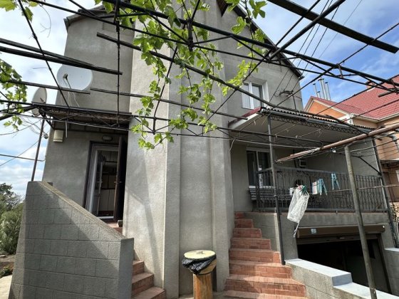 Продам будинок в Кароліно Бугаз.
