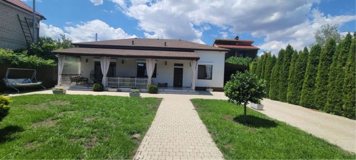 Капітальний будинок біля Чорномормька - фото 1