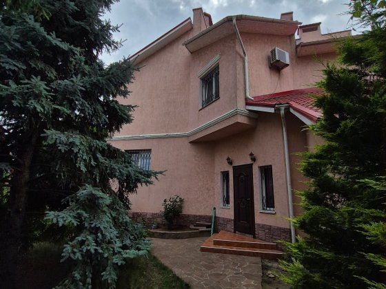 Великий будинок для великої сімʼї в Чорноморську Черноморск