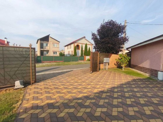 Продаж сучасного будинку в центрі Гостомеля | 167,3 м² | 10 соток | Гостомель