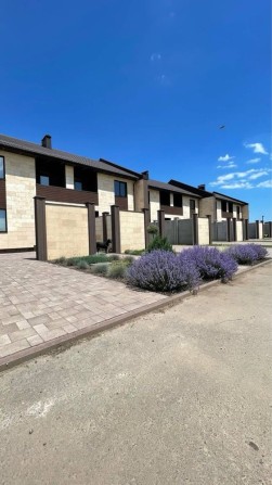 Продажа современных таунхаусов в Черноморске! - фото 1