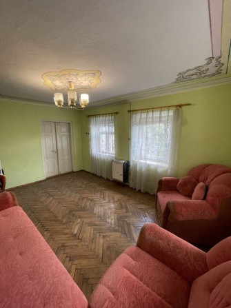1/2 будинка окреме подвір’я 10 сот. Землі під забудову - фото 1