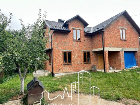 Продам новозбудований будинок в районі Смірнова
