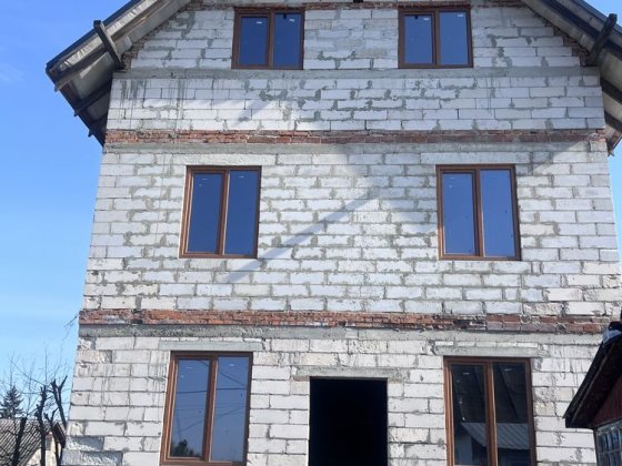 Продам будинок в центрі міста