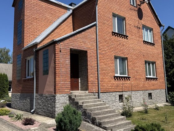 Продаж власного будинку в гарній локації, житловий стан Ковель