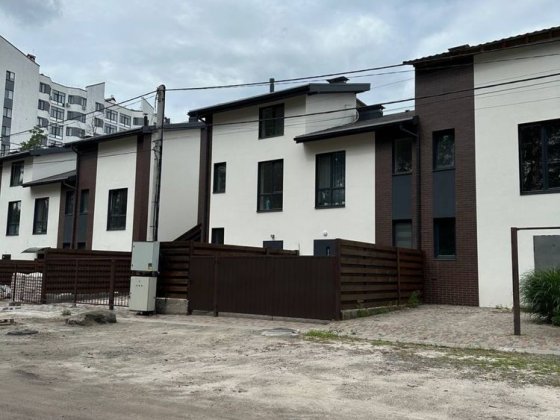 Таунхаус 100 м² з новим ремонтом! Газ, тераса з видом на парк, ЖК «Лісове» Гостомель