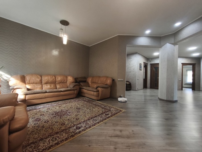 Цегляний Будинок мрії в центрі Гостомеля! 170 м² | 10 соток | Вихід до озера | Без комісії! - фото 1