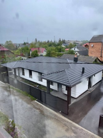 Новий дуплекс у сучасному стилі — утеплення, дах, стяжка, газ - фото 1