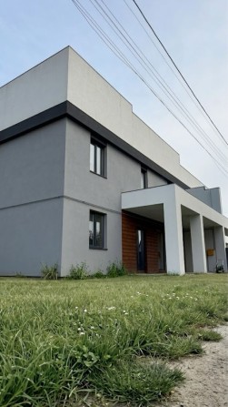 Таунхаус на Затишній - фото 1