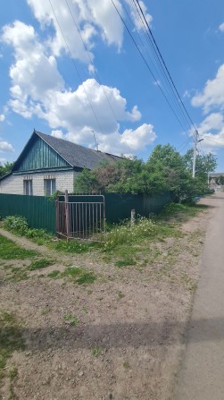 Продається 32/100 частки  житлового будинкк  в районі ринку - фото 1