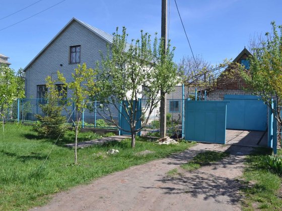 Продам новий великий будинок в м. Берестин (м. Красноград) Берестин