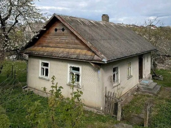Будинок з ділянкою в Кременці Кременець