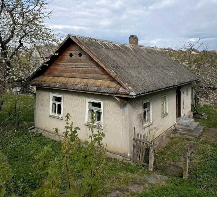 Будинок з ділянкою в Кременці - фото 1